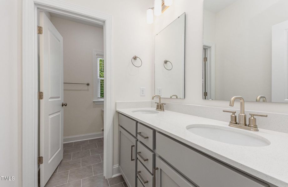 037_cj4a3856-edit_755 037_cj4a3856-edit_755