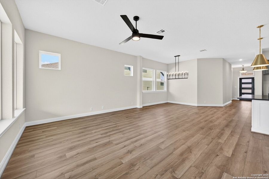 Spacious, unfurnished interior of a new home in The Crossvine 45’, Schertz (Image 26).
