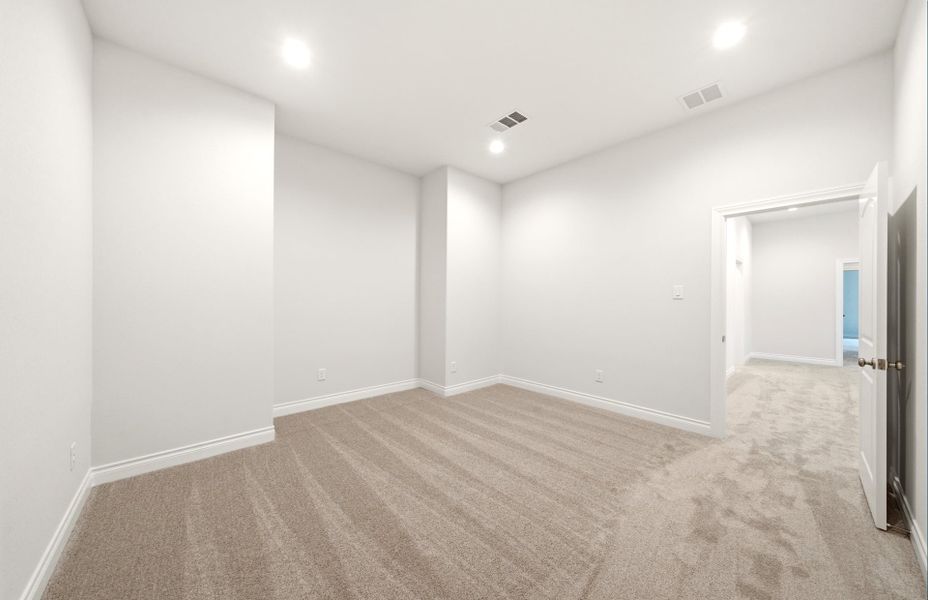 Spacious, unfurnished interior of a new home in Bridgeland 60′, Cypress (Image 37).