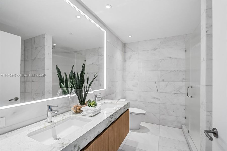 Furnished interior view inside a new home in Five Park, Miami Beach (Image 12).