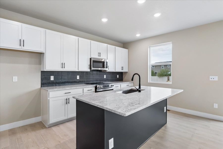 Furnished interior view inside a new home in Aspen Meadows-4, Colorado Springs (Image 8).