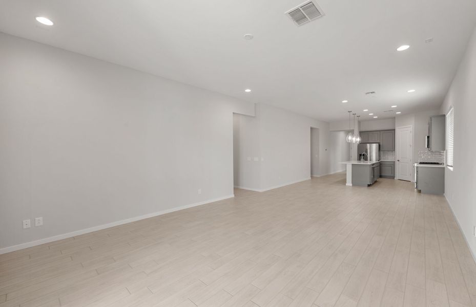 Spacious, unfurnished interior of a new home in Regent Hills - Meadow Series, Buckeye (Image 17). Spacious, unfurnished interior of a new home in Regent Hills - Meadow Series, Buckeye (Image 17).