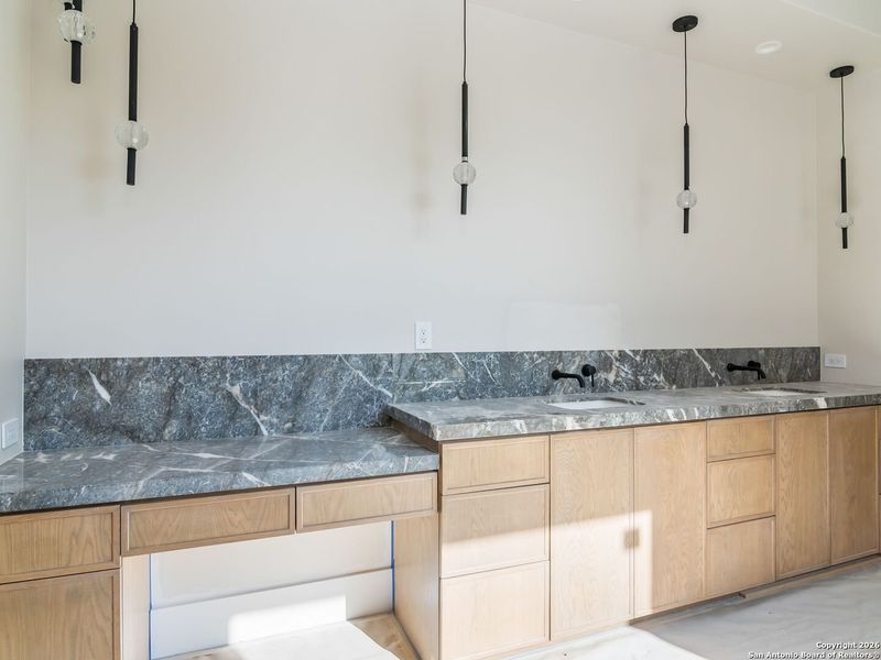 Image 42 of a home in .