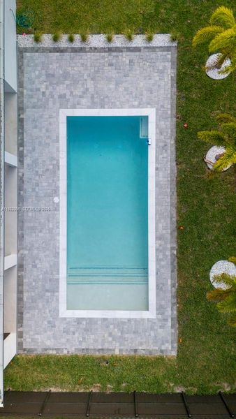 Exterior details and patio area of a home in , Cape Coral (Image 40).