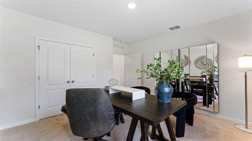Furnished interior view inside a new home in Oak Leaf Preserve, New Smyrna Beach (Image 22).