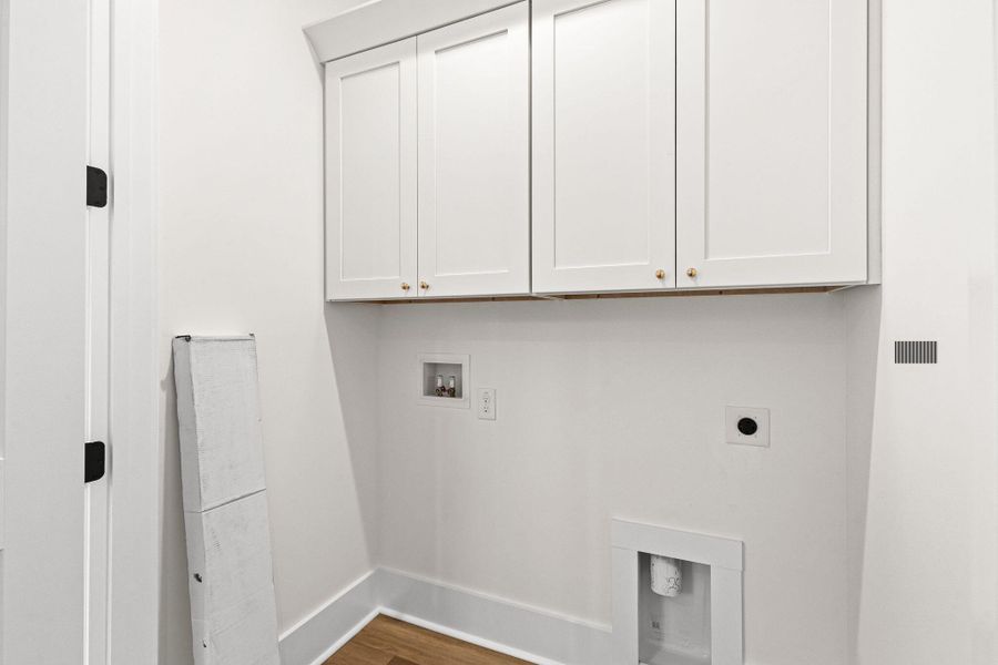 Spacious, unfurnished interior of a new home in , Mount Pleasant (Image 18).