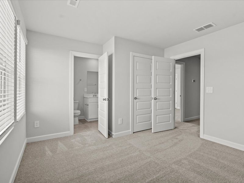 Spacious, unfurnished interior of a new home in Northbrook Village Townes, Taylors (Image 18).
