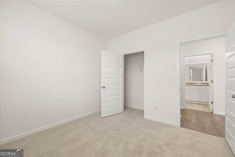 Spacious, unfurnished interior of a new home in , Buckhead (Image 18).