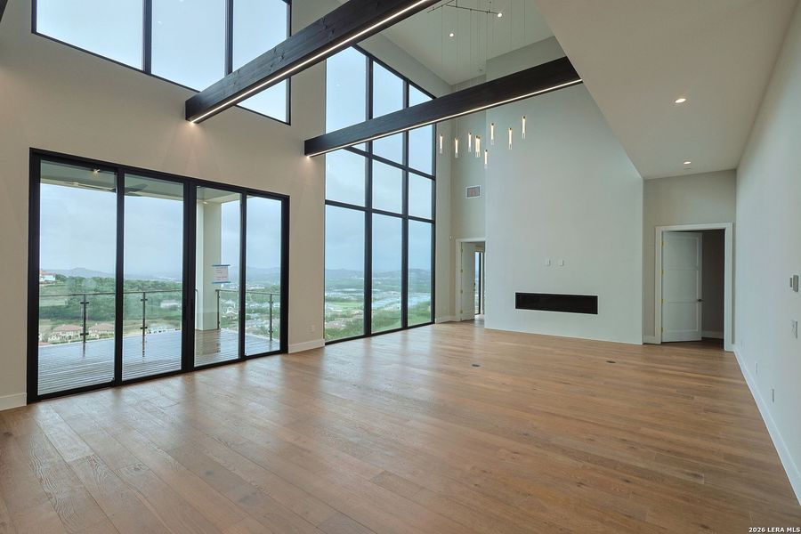 Spacious, unfurnished interior of a new home in , San Antonio (Image 40).
