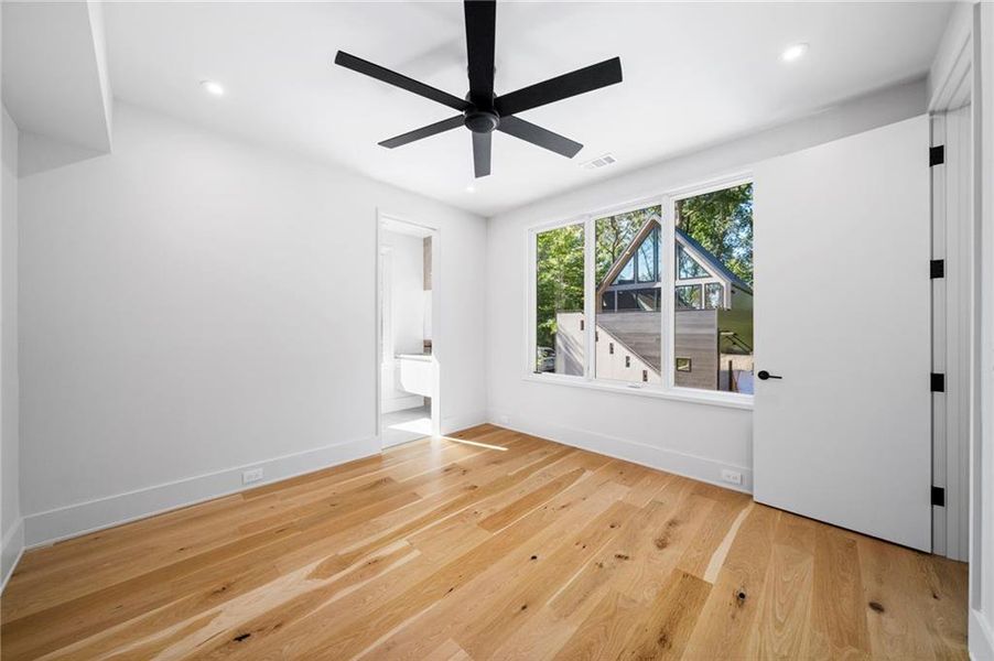 Spacious, unfurnished interior of a new home in , Atlanta (Image 92).