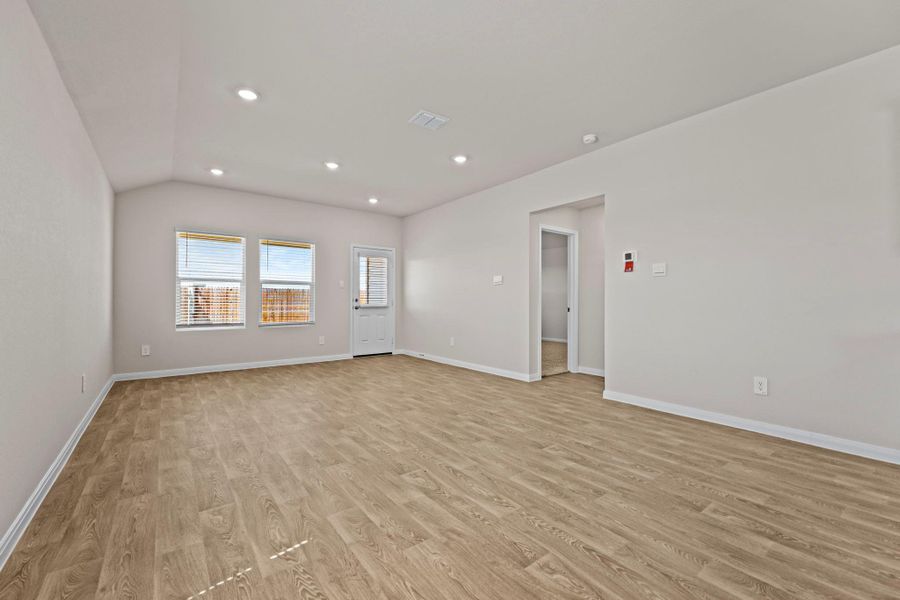 Spacious, unfurnished interior of a new home in Whisper South, San Marcos (Image 14).