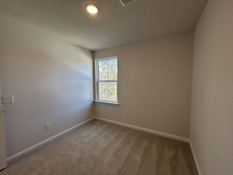 Spacious, unfurnished interior of a new home in , Summerville (Image 26).