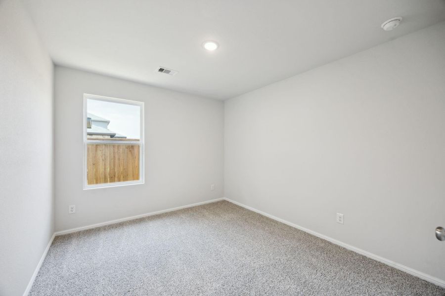 Spacious, unfurnished interior of a new home in Saint Tropez, Houston (Image 11).