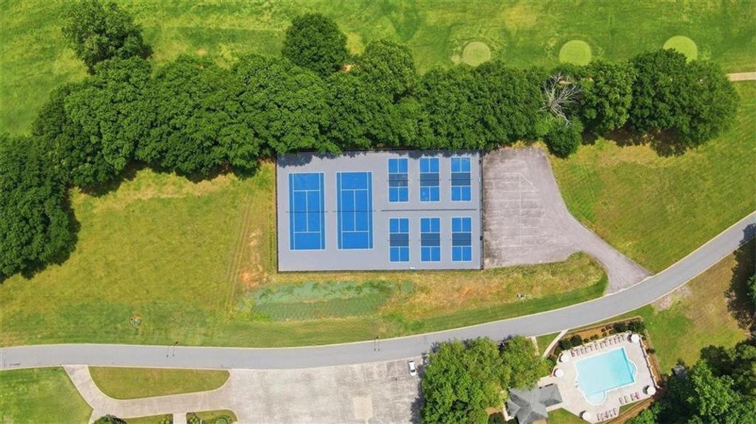 Community amenities in , Clarkesville (Image 63).