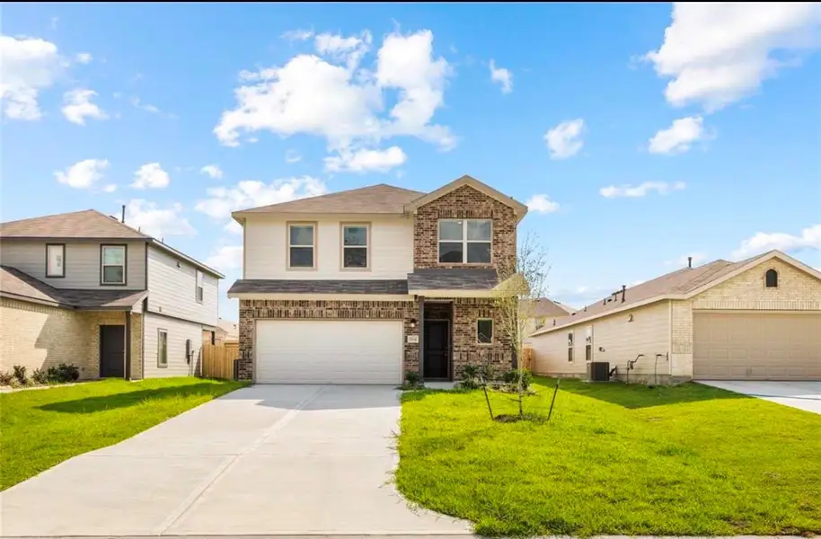 Front exterior of a new home in , Houston, TX, highlighting curb appeal (Image 1). Front exterior of a new home in , Houston, TX, highlighting curb appeal (Image 1).