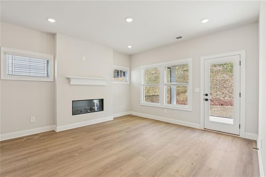 Spacious, unfurnished interior of a new home in Hemingway - Reserve Series, Cumming (Image 23).