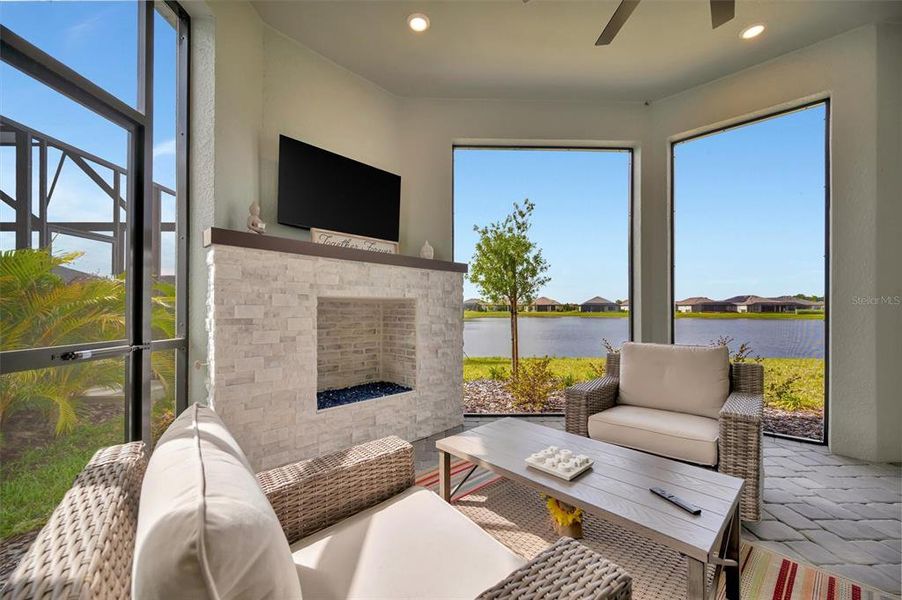Exterior details and patio area of a home in , Palmetto (Image 27).