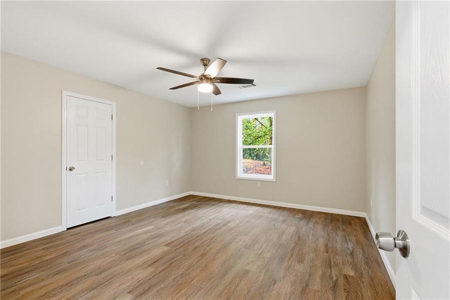 Spacious, unfurnished interior of a new home in , Toccoa (Image 15).