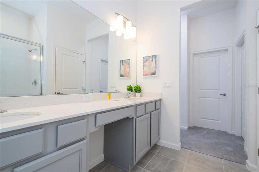 Furnished interior view inside a new home in , Orlando (Image 37).