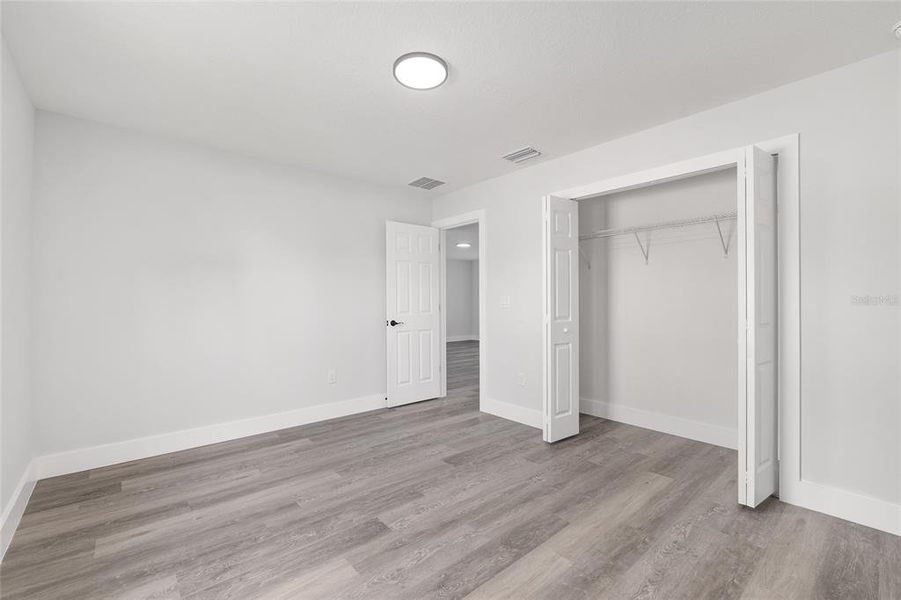 Spacious, unfurnished interior of a new home in , Ocala (Image 17).