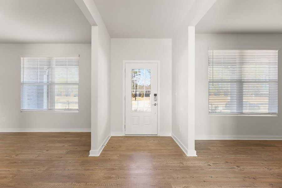 Spacious, unfurnished interior of a new home in Parkview Estates, South Fulton (Image 11).