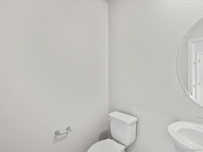 Image 24 of a home in Lake Bluff.