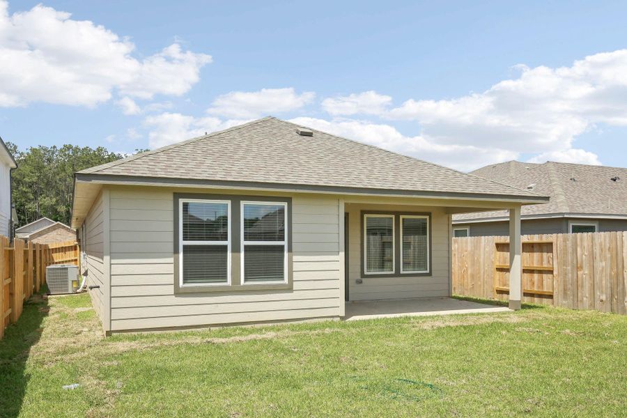 Photo is not of the actual home, but is an inspirational photo of builder’s model home and may depict options, furnishings, and/or decorator features that are not included Photo is not of the actual home, but is an inspirational photo of builder’s model home and may depict options, furnishings, and/or decorator features that are not included