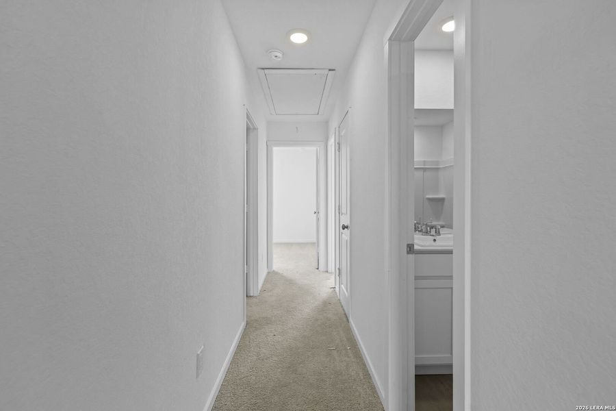 Spacious, unfurnished interior of a new home in Spring Grove, St. Hedwig (Image 17). Spacious, unfurnished interior of a new home in Spring Grove, St. Hedwig (Image 17).