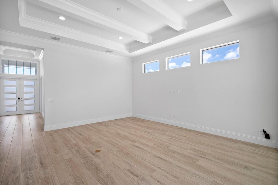 Spacious, unfurnished interior of a new home in Lucaya Pointe, Vero Beach (Image 15).