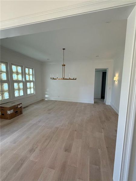 Spacious, unfurnished interior of a new home in , Atlanta (Image 12).