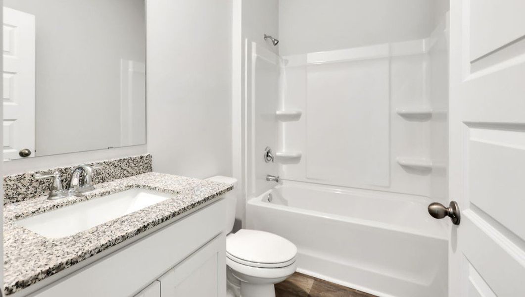 Furnished interior view inside a new home in Eagle Creek, Bolivia (Image 11).