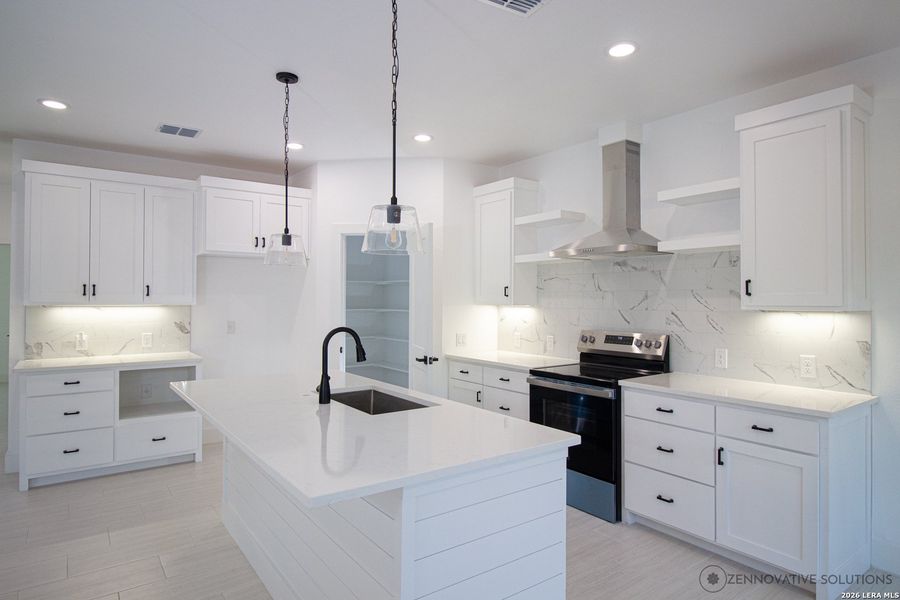 Furnished interior view inside a new home in , Canyon Lake (Image 13).