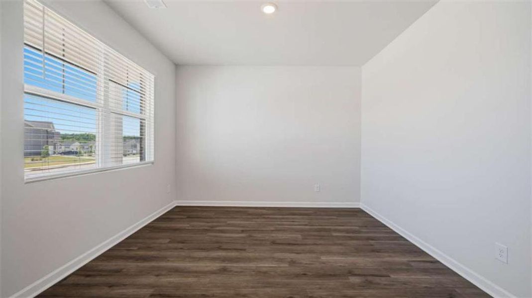 Spacious, unfurnished interior of a new home in Bridle Creek, Locust Grove (Image 17).