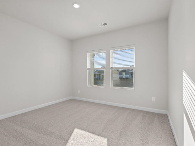 Spacious, unfurnished interior of a new home in Creek Ridge - Signature Collection, Spartanburg (Image 13).