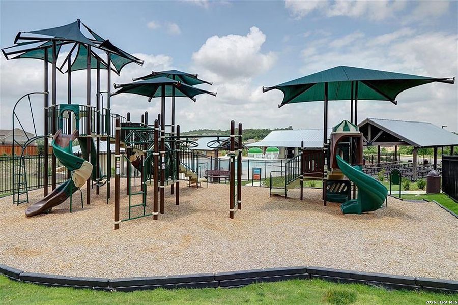 Community amenities in Ladera, San Antonio (Image 11).