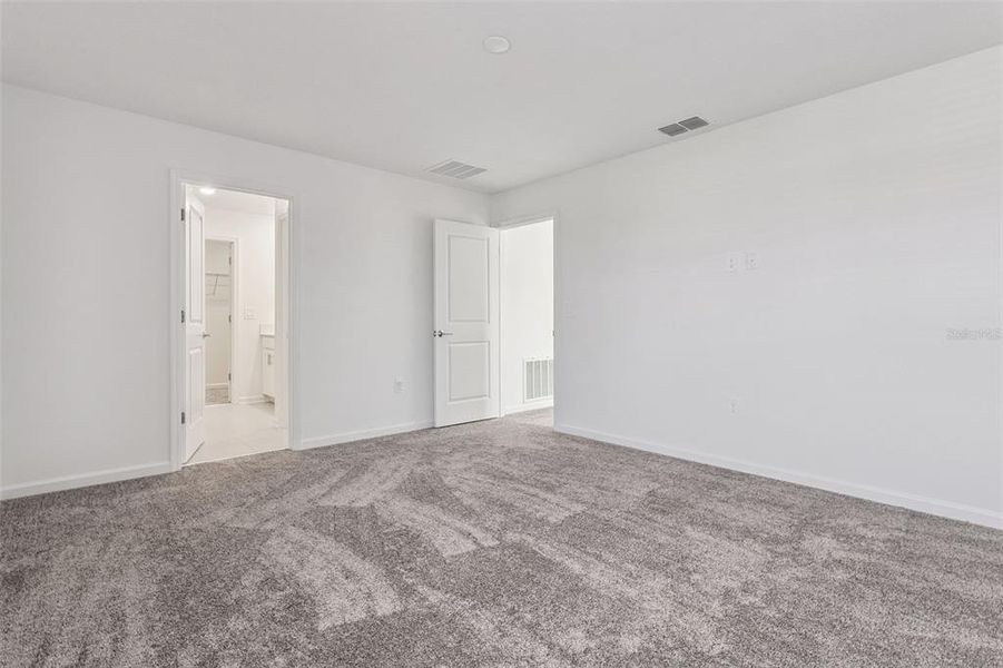 Spacious, unfurnished interior of a new home in , Clermont (Image 17). Spacious, unfurnished interior of a new home in , Clermont (Image 17).