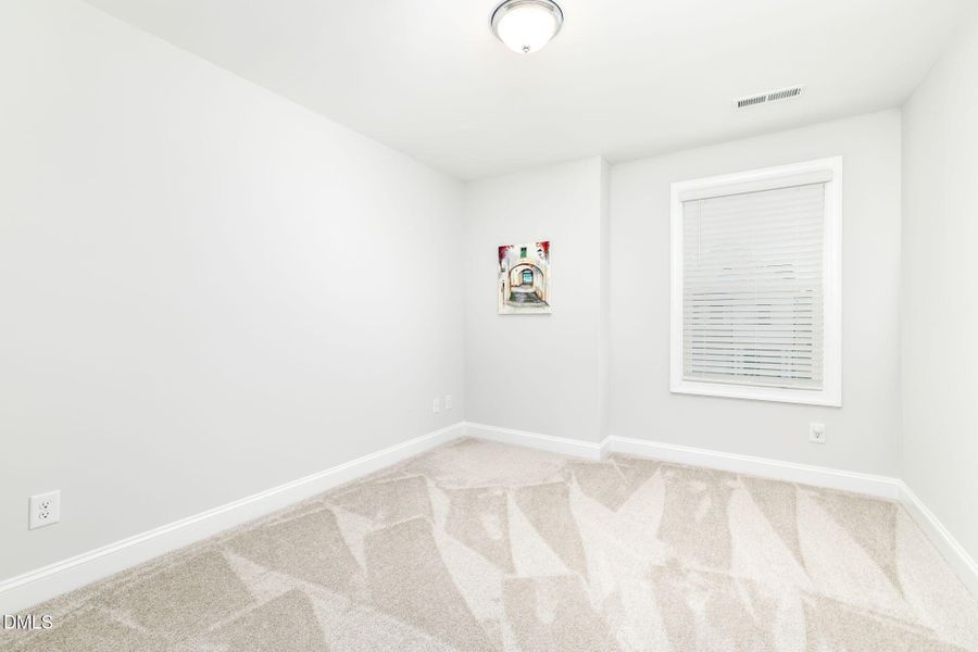 25-web-or-mls-544-Barrington-Row-25