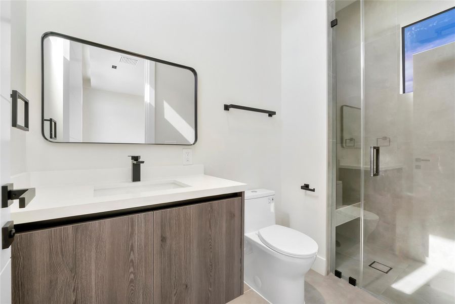 Furnished interior view inside a new home in , Plantation (Image 7).