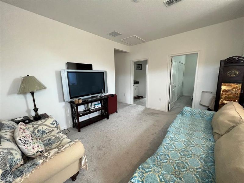 Image 29 of a home in .