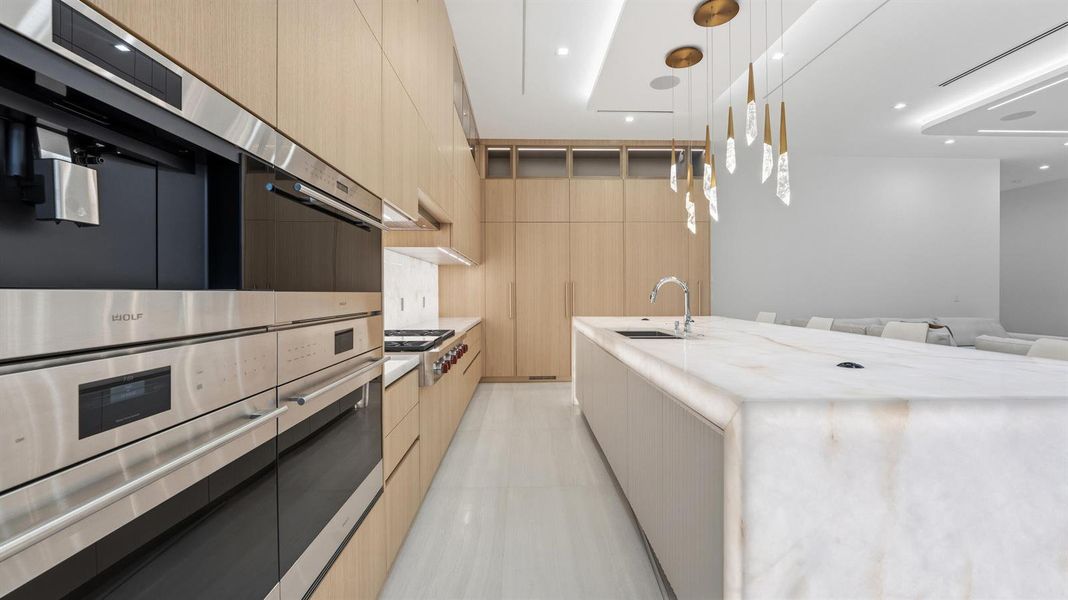 KITCHEN KITCHEN
