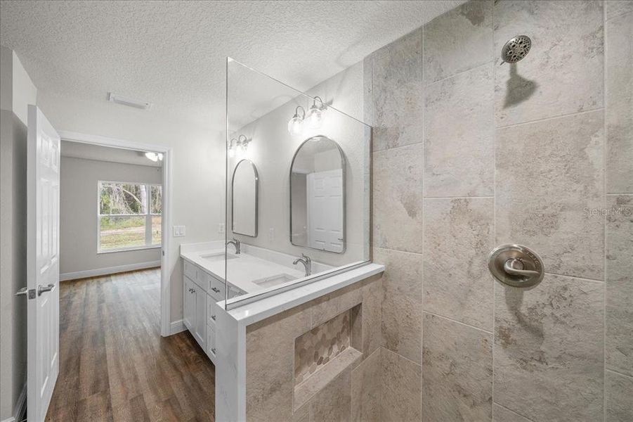 Furnished interior view inside a new home in , Ocklawaha (Image 14). Furnished interior view inside a new home in , Ocklawaha (Image 14).