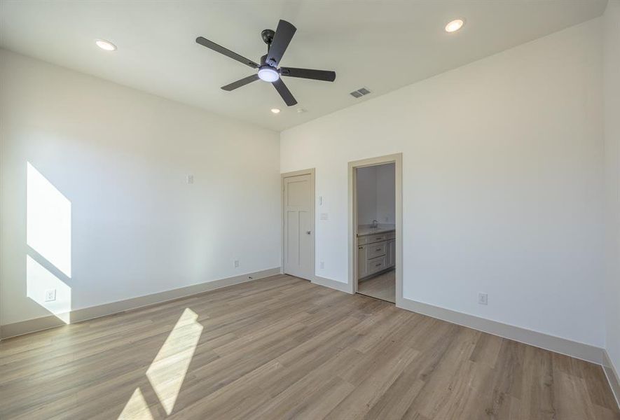 Spacious, unfurnished interior of a new home in , Fort Worth (Image 21).