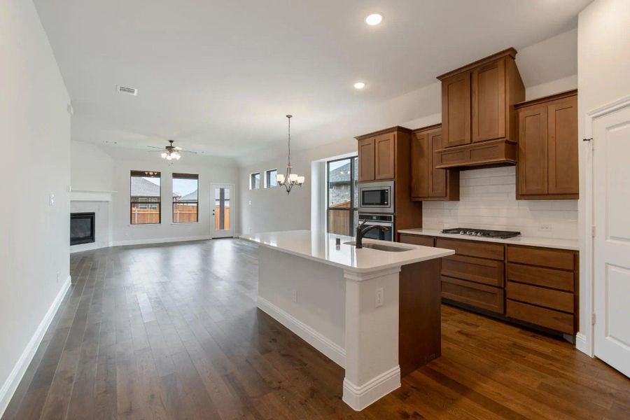 Kitchen | Concept 2086 at Redden Farms - Classic Series in Midlothian, TX by Landsea Homes