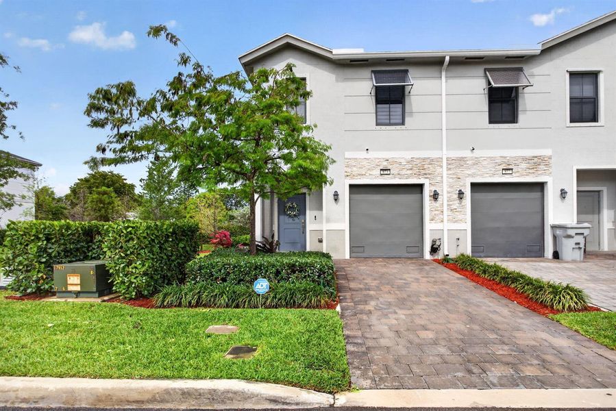 1-web-or-mls-873-1778 1-web-or-mls-873-1778