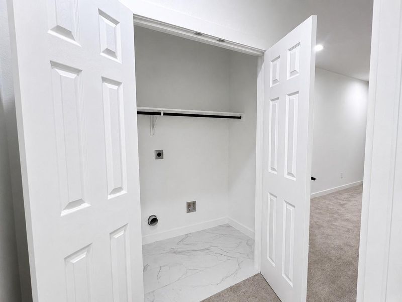 Spacious, unfurnished interior of a new home in , Houston (Image 22).