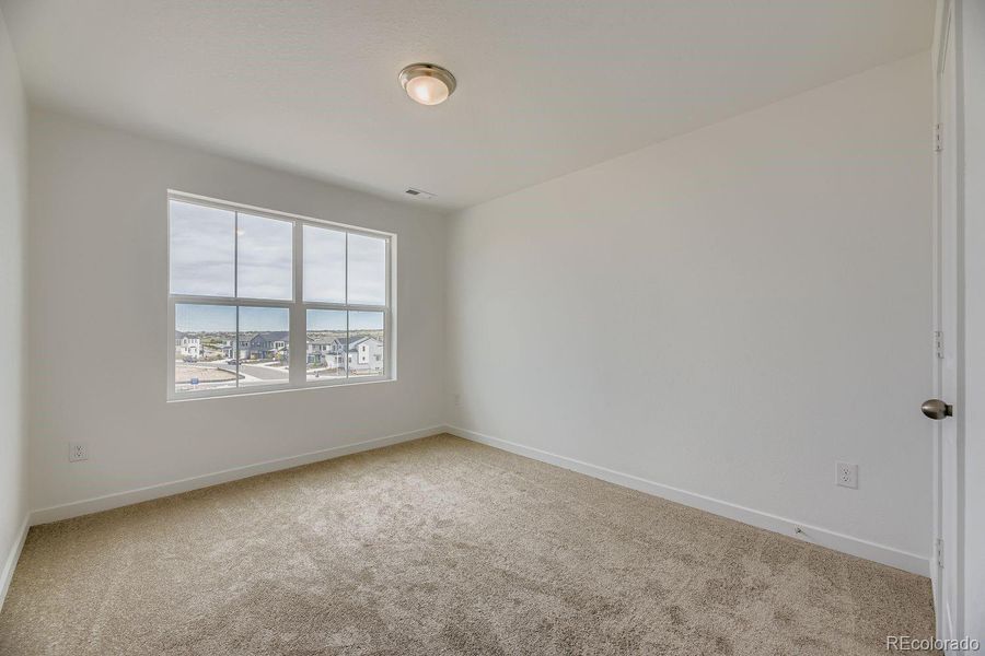 Spacious, unfurnished interior of a new home in Sterling Ranch: The Skyline Collection, Littleton (Image 10).