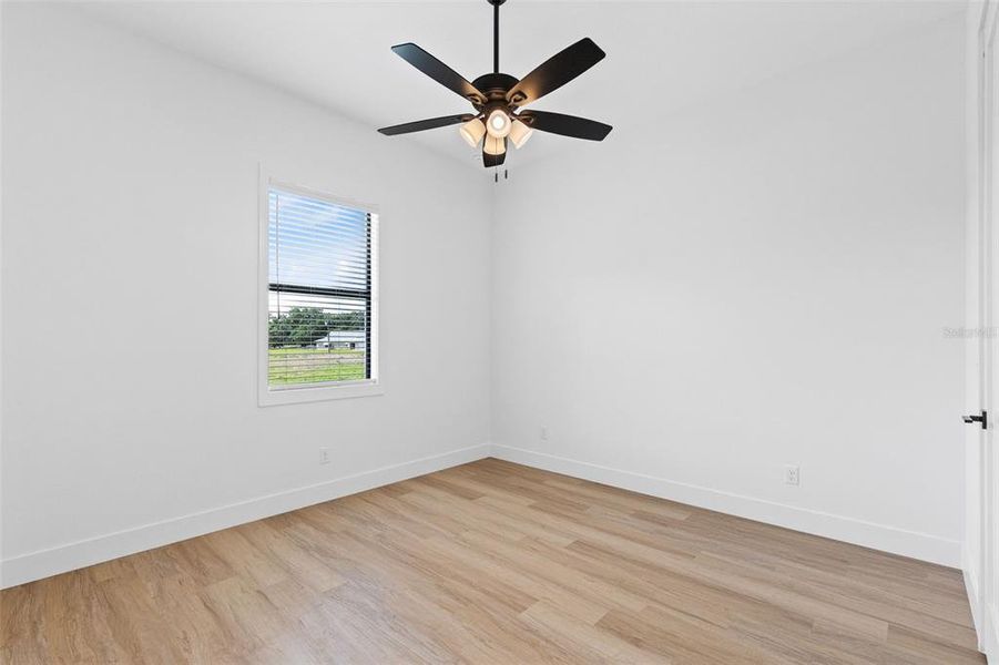 Spacious, unfurnished interior of a new home in , Yeehaw Junction (Image 34).