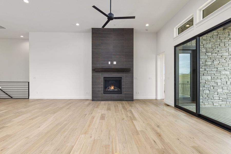 1727 Abundance - Living Area