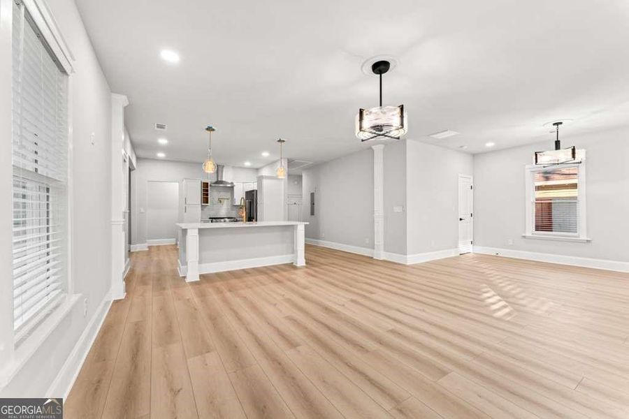 Spacious, unfurnished interior of a new home in , Atlanta (Image 17).