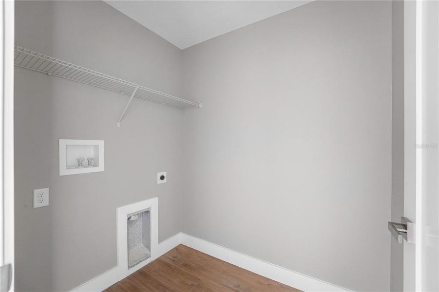 Spacious, unfurnished interior of a new home in , Citrus Springs (Image 20).